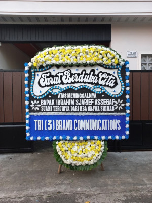 Papan Bunga Duka di Sapta Marga
